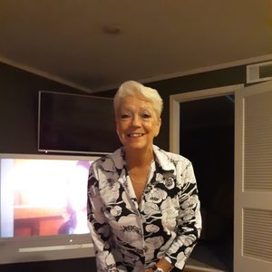 Meet your Posher, Sharron